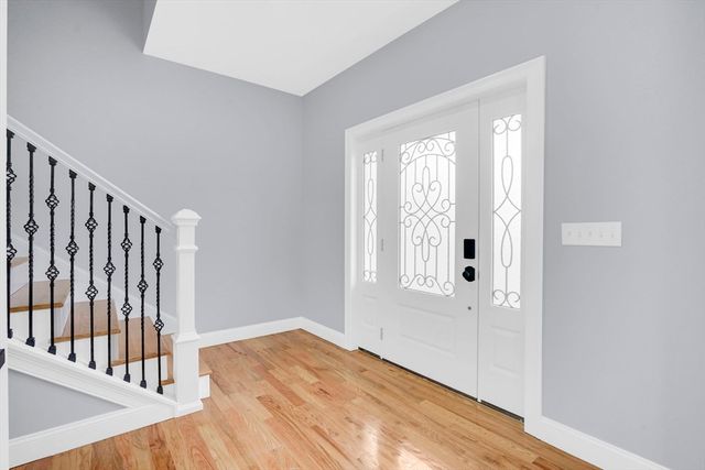 57 America St, Chicopee, MA 01013
