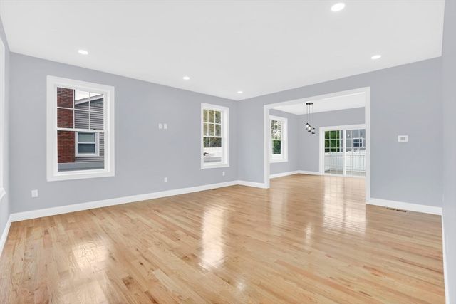 57 America St, Chicopee, MA 01013