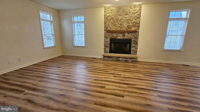 2822 SLINGERLAND DR, Fredericksburg, VA 22408