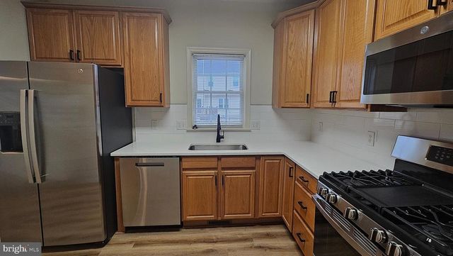 2822 SLINGERLAND DR, Fredericksburg, VA 22408