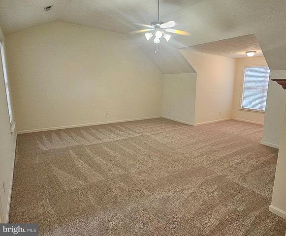 2822 SLINGERLAND DR, Fredericksburg, VA 22408