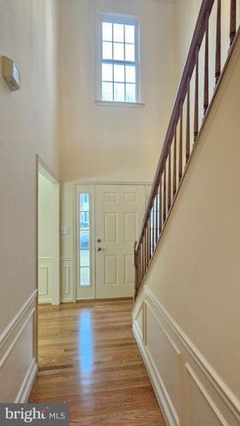 2822 SLINGERLAND DR, Fredericksburg, VA 22408