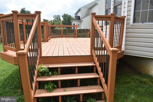 2822 SLINGERLAND DR, Fredericksburg, VA 22408
