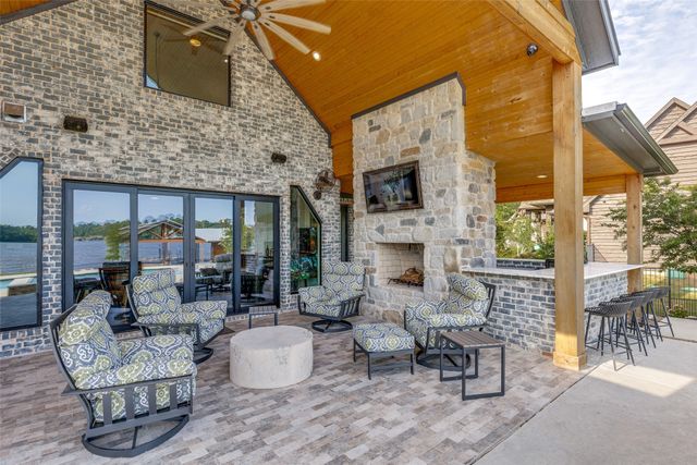 372 Pleasant View Road, Winnsboro, TX 75494