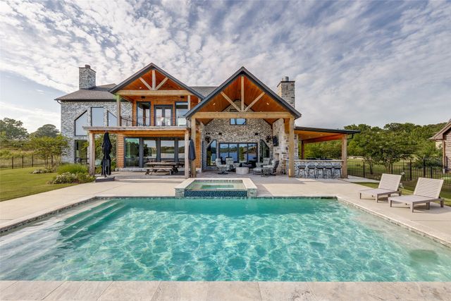 372 Pleasant View Road, Winnsboro, TX 75494