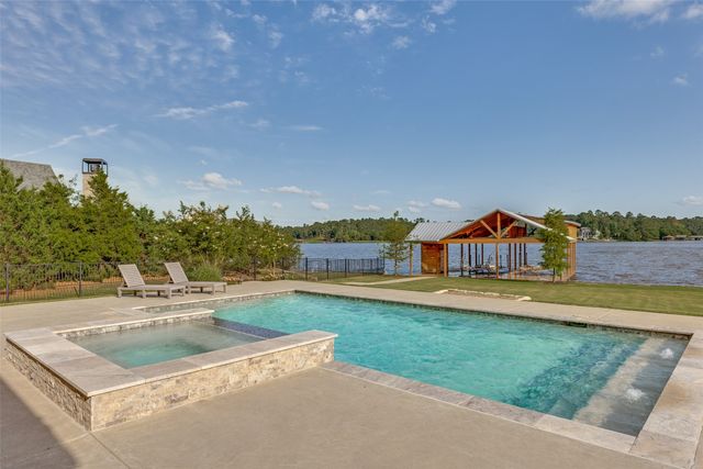 372 Pleasant View Road, Winnsboro, TX 75494