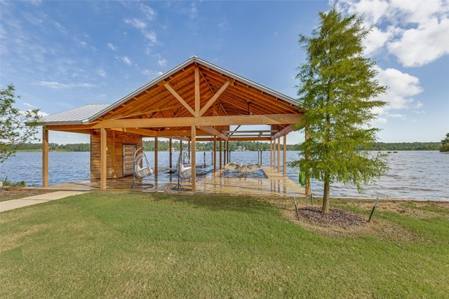 372 Pleasant View Road, Winnsboro, TX 75494