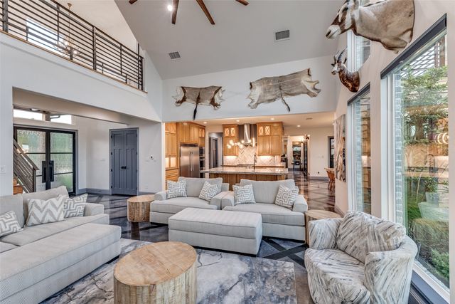 372 Pleasant View Road, Winnsboro, TX 75494