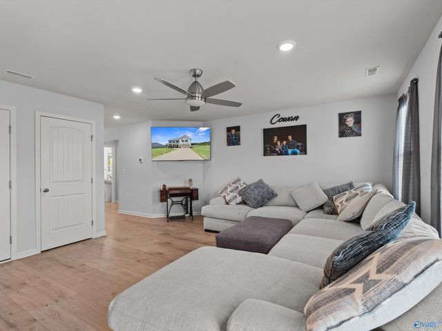 400 Carver Drive, Arab, AL 35016