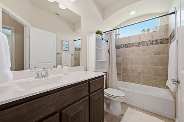 1209 Alnwick Lane, Saginaw, TX 76131