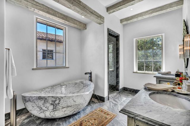 419 Lighthouse DR, Horseshoe Bay, TX 78657