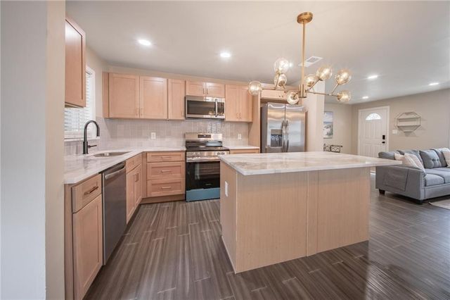 1956 Myrtle Avenue, Mobile, AL 36606