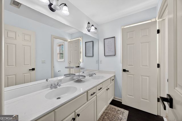 6025 Golf View Crossing, Locust Grove, GA 30248