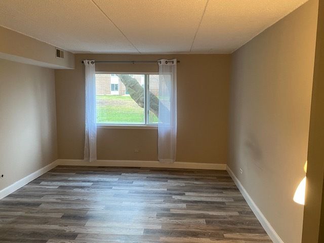 5s066 PEBBLEWOOD Lane A3, Naperville, IL 60563
