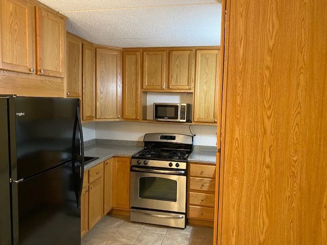5s066 PEBBLEWOOD Lane A3, Naperville, IL 60563