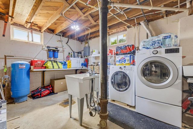 34903 PARKWAY DRIVE, Oconomowoc, WI 53066