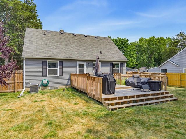 34903 PARKWAY DRIVE, Oconomowoc, WI 53066