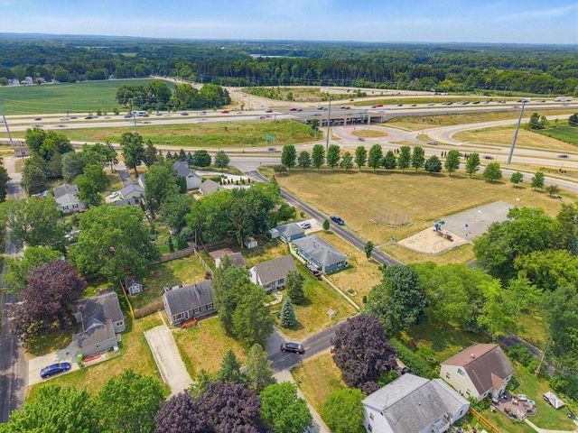 34903 PARKWAY DRIVE, Oconomowoc, WI 53066