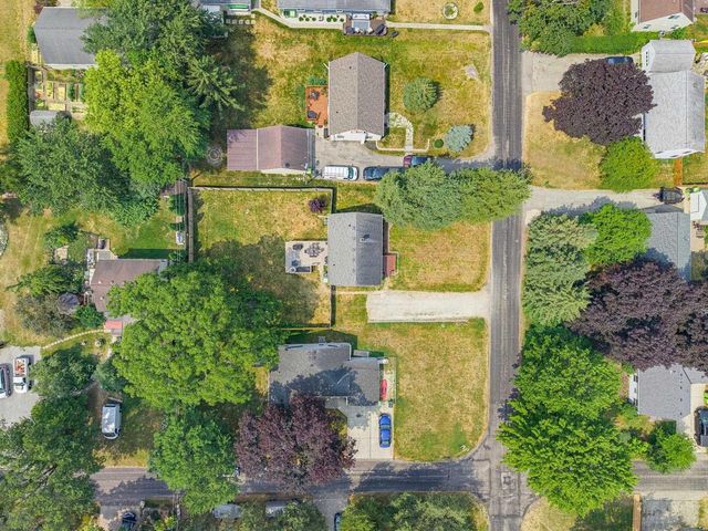 34903 PARKWAY DRIVE, Oconomowoc, WI 53066