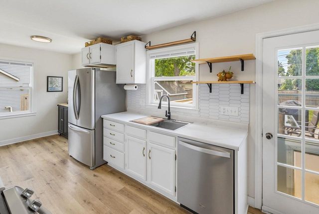 34903 PARKWAY DRIVE, Oconomowoc, WI 53066