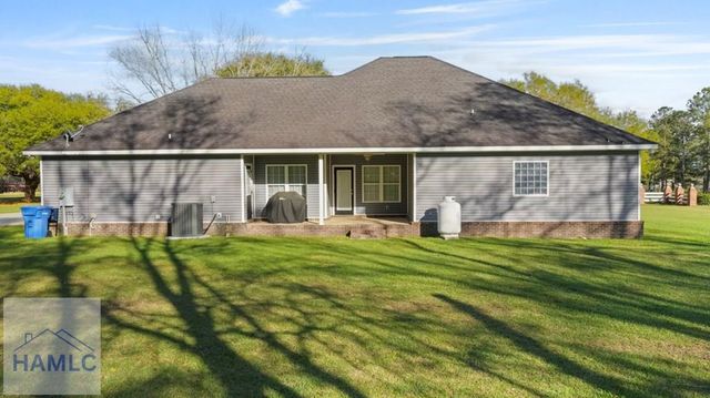 21 Bailey Drive, Jesup, GA 31545