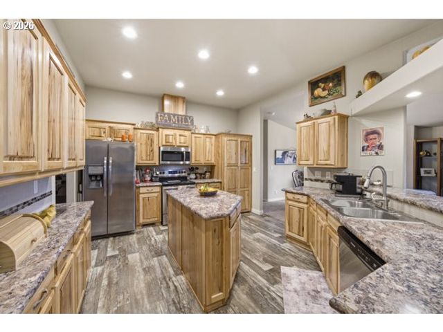 7910 Se AMITY Rd, Amity, OR 97101