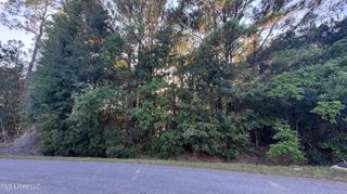 9079 Iris Street, Bay Saint Louis, MS 39520