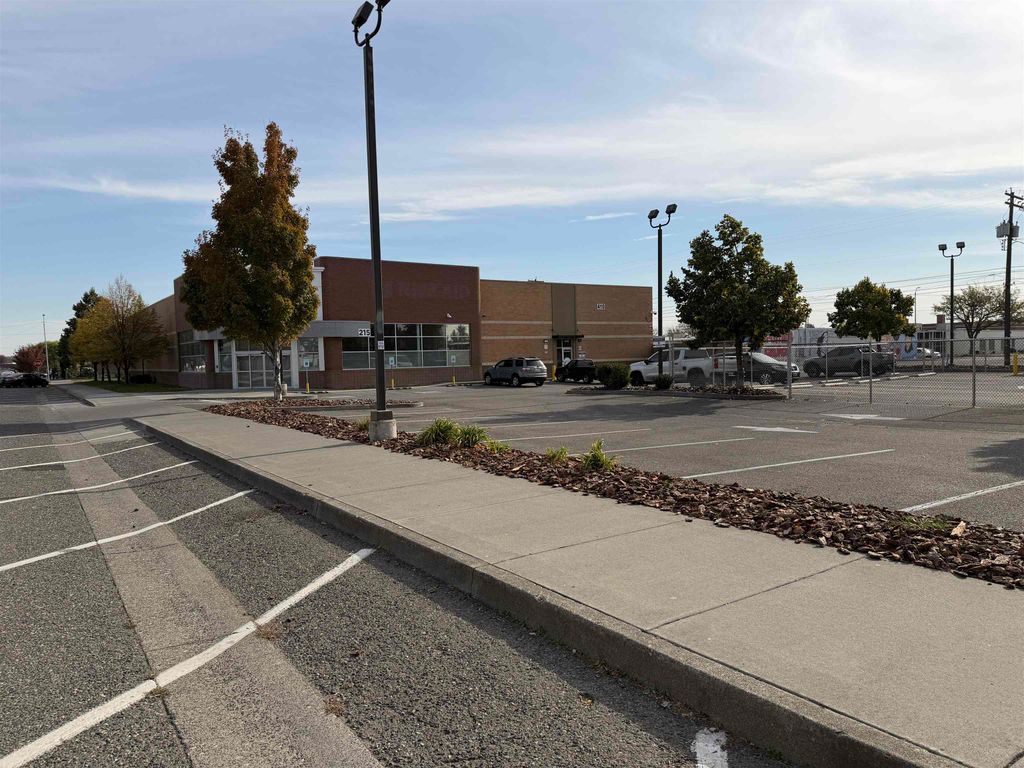 410 W Bonneville Ave, Other, WA 99301 photo 3