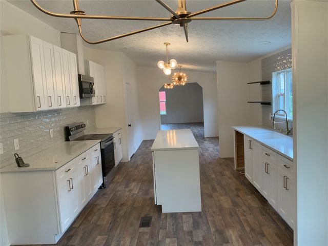 1310 Timber Creek, Kemp, TX 75143