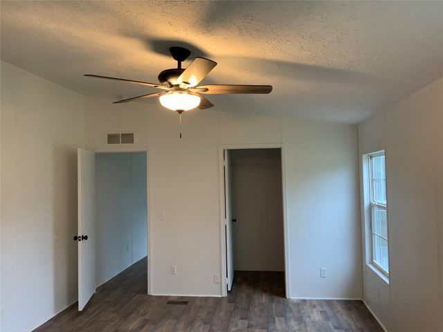 1310 Timber Creek, Kemp, TX 75143