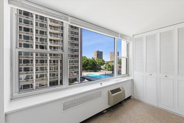 4250 N Marine Drive 531, Chicago, IL 60613