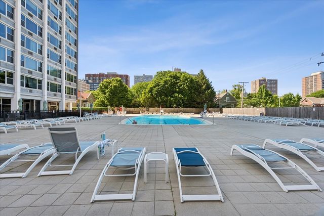4250 N Marine Drive 531, Chicago, IL 60613