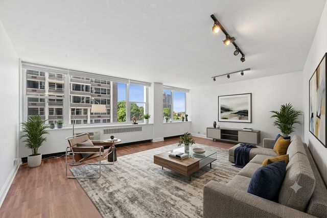 4250 N Marine Drive 531, Chicago, IL 60613