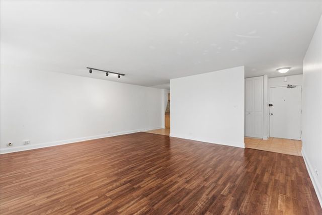 4250 N Marine Drive 531, Chicago, IL 60613