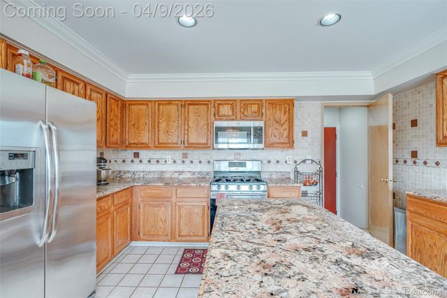 29593 Medbury Street, Farmington Hills, MI 48336