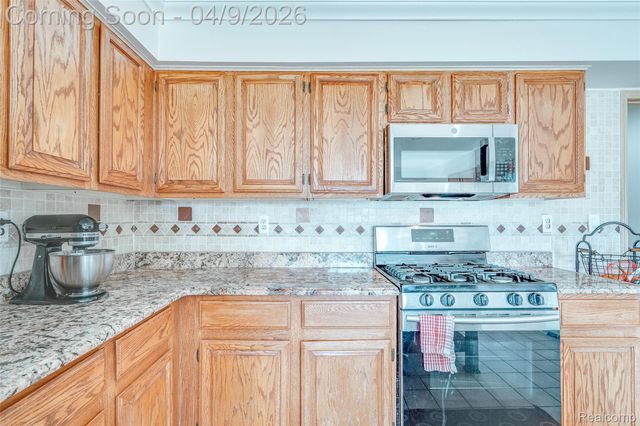 29593 Medbury Street, Farmington Hills, MI 48336