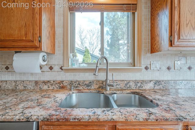 29593 Medbury Street, Farmington Hills, MI 48336