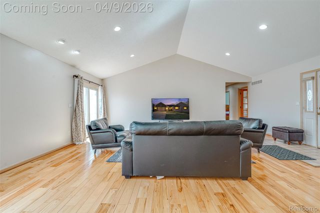 29593 Medbury Street, Farmington Hills, MI 48336