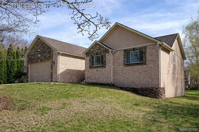 29593 Medbury Street, Farmington Hills, MI 48336