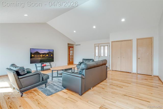 29593 Medbury Street, Farmington Hills, MI 48336