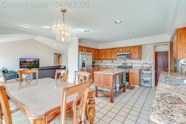 29593 Medbury Street, Farmington Hills, MI 48336