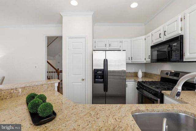 3903 CHARLES AVE, Alexandria, VA 22305