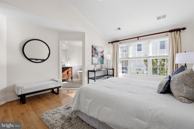 3903 CHARLES AVE, Alexandria, VA 22305