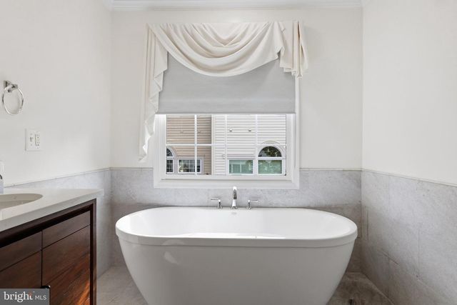 3903 CHARLES AVE, Alexandria, VA 22305