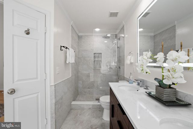 3903 CHARLES AVE, Alexandria, VA 22305