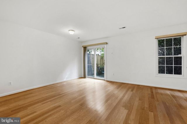 3903 CHARLES AVE, Alexandria, VA 22305