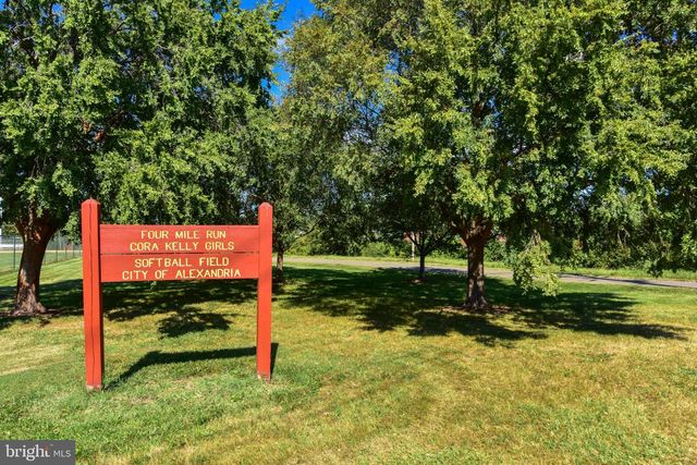 3903 CHARLES AVE, Alexandria, VA 22305