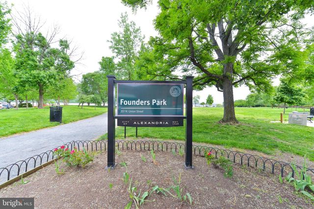 3903 CHARLES AVE, Alexandria, VA 22305