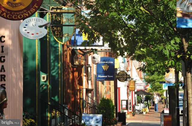 3903 CHARLES AVE, Alexandria, VA 22305