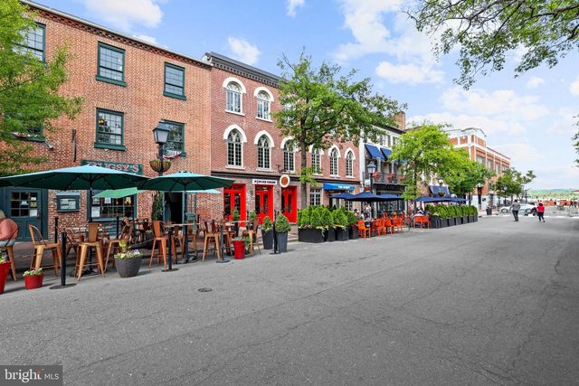 3903 CHARLES AVE, Alexandria, VA 22305